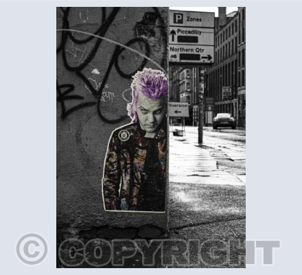 Lost Boys contrasts 1