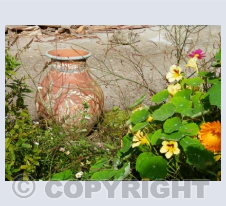 Large earthenware vessel