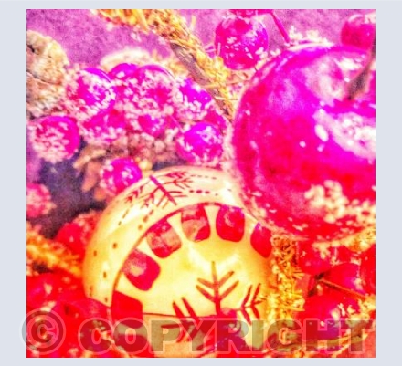 Baubles in pink 