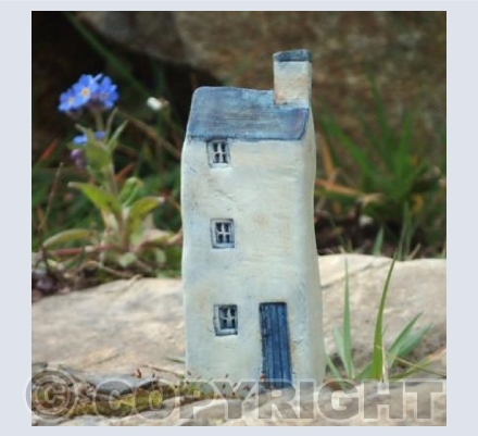 Bwthyn Sgorpionllys ~ Forget-me-not Cottage