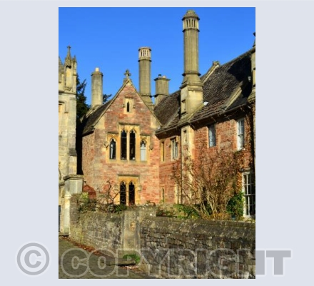 Vicar's Close In Wells